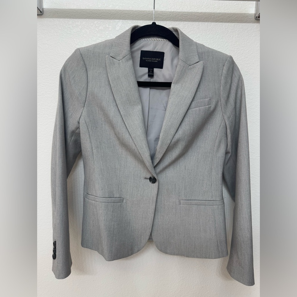 Banana Republic Gray Blazer & Pants (full suit)